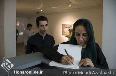 نمایشگاه آثار و رونمایی کتاب فرح اصولی در گالری پروژه‌های ۰۰۹۸۲۱ 