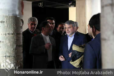بازدید وزیر ارشاد ، وزیر راه و معاونت هنری از نمایشگاه آثار جشنواره هنرهای تجسمی فجر