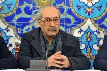 ابراهیم حقیقی دلایل انتخاب نمایشگاه بین‌المللی تهران برای برگزاری جشنواره تجسمی فجر را تشریح کرد