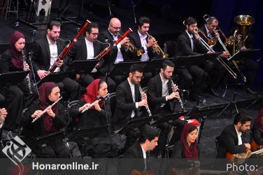 اجراى ارکستر ملی ایران با نام "شب موسيقى ارمنى" به رهبری مهمان رازمیک اوهانیان 