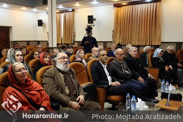 تجلیل از هنرمندان متولد دی ماه در مجتمع باغ زیبا