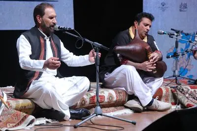 «شب آئین هنر و موسیقی» در پایتخت آغاز شد؛ شنیدن اعجاز موسیقی کُردها