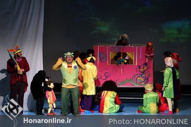 سومین روز جشنواره بین المللی تئاتر کودک و نوجوان همدان