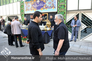 مراسم گرامى‌داشت هفتمین شب شهادت امام حسین (ع) در موسسه توسعه هنرهای معاصر (2)