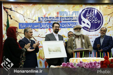 جشن تولد هنرمندان پیشکسوت متولد پاییز با تقدیر از مرادخانی برگزار شد