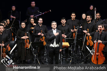 اجرای قطعه "نی نوا" توسط ارکستر ملی ایران