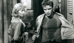 اکران و نقد «اتوبوسی به نام هوس» در  سینماتک خانه هنرمندان