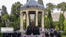 German artist donates Goethe bust to Hafez mausoleum