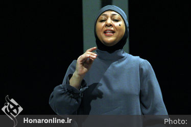 نمایش «همه چیز می‌گذرد، تو نمی‌گذری» در سالن سایه تئاتر شهر