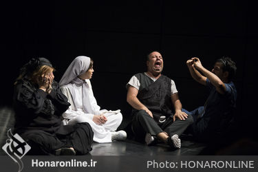 نمایش "لیگ قهرمانان، مرحله گروهی" در عمارت نوفل‌لوشاتو