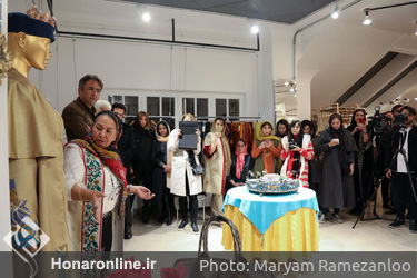 رونمایی از لباس ملکه برونئی با طراحی مهلا زمانی