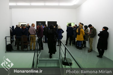 نمایشگاه عکس‌های نیکی کریمی در گالری اعتماد باغ نگارستان