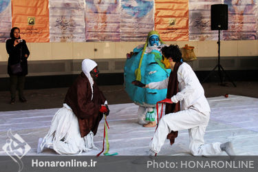 دومين روز از سی و هفتمین جشنواره بین‌المللی تئاترفجر
