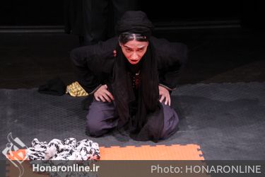 نمایش " مرگ یزدگرد " در خانه نمایش مهرگان