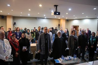 Iranian Theater Market Opens in Tehran