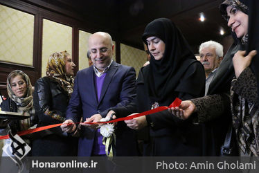 آیین رونمایی از مجموعه لباس های ایرانی با تلفیق سنت و مدرنیته در هتل اسپیناس پالاس