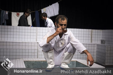 نمایش "56، غسالخانه طهران" در تماشاخه دیوار چهارم