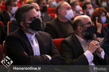 بزرگداشت حکیم نظامی برنامه ویژه آیین بزرگداشت حکیم نظامی با حضور شخصیتهای ملی و بین المللی و اهالی فرهنگ و هنر