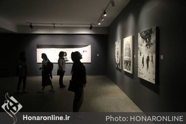 نمایشگاه آثار زاها و داوود بیات با عنوان «منظومه‌ی خسوف»  در گالری دیهیم 
