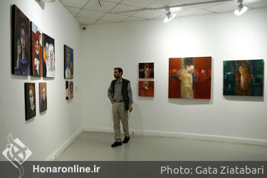 نمایشگاه "هشتمین کارنمای پژوهشی انجمن هنرمندان نقاش ایران"  در خانه هنرمندان