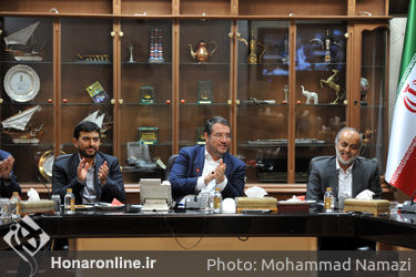 دیدار جمعی از هنرمندان با رضا رحمانی  وزیر صنعت، معدن و تجارت 