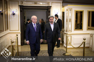 رونمایی از لباس‌های ارکستر ملی ایران و ارکستر سمفونیک تهران  در جام جهانی در هتل اسپیناس پالاس 