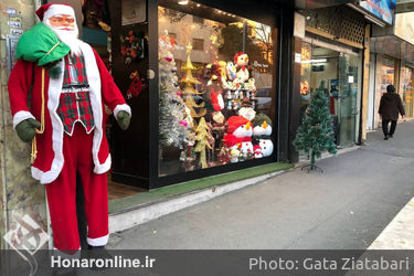 حال و هوای مغازه‌ها و خیابان‌ها در آستانه سال نو میلادی در تهران