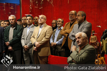 بازدید مرادخانی و جمعی از  اهالی هنر از موزه عروسکی در تالار حافظ