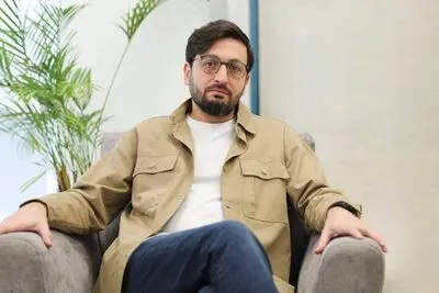 هادی فیروزمندی معاون پخش و جریان‌سازی موسسه بهمن سبز شد