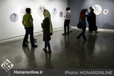 نمایشگاه نقاشی حسنا کارنما در گالری ثالث