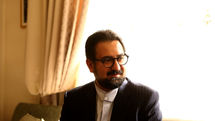 بازدید سید مجتبی حسینی از نمایشگاه ساز خانه موسیقی ایران