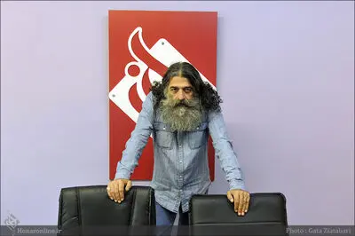 موسیقی راک فقط تیپ عجیب‌وغریب و گیتار الکتریک نیست / ما آدم‌های بی‌آزاری هستیم / فراز و نشیب موسیقی راک در ایران به روایت فرشاد رمضانی