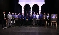 مشاور عالی وزیر و سرپرست معاونت امور هنری به تماشای نمایش «کازابلانکا» نشست