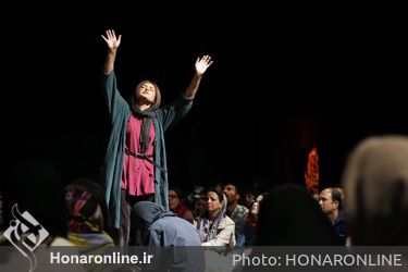 نمایش "یک دقیقه و سیزده ثانیه" در پردیس شهرزاد