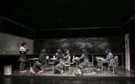 با چشمان بسته این نمایش را تماشا کنید / نگاهی به نمایش 