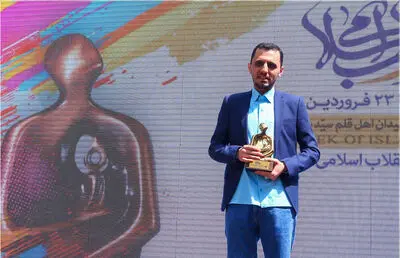 حسن روح‌الامین چهره سال هنر انقلاب ۹۸ شد | تجدید میثاق هنرمندان با معمار انقلاب