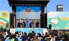 تماشاخانه‌های سیار کانون در لرستان و زنجان میهمان کودکان و نوجوانان شدند