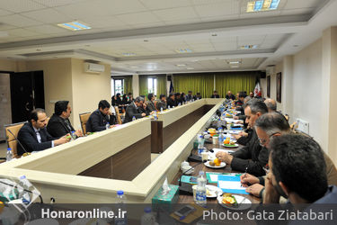 نشست هنرمندان و انجمن‌های استان‌ها با معاون هنری