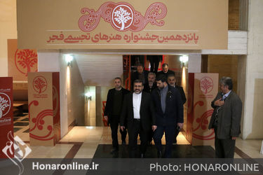 بازدید وزیر فرهنگ از نمایشگاه پانزدهمین جشنواره هنرهای تجسمی