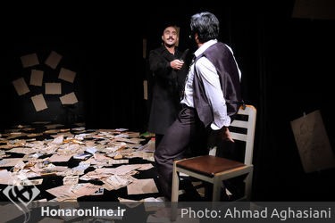 نمایش "گفتگوی شبانه" در خانه نمایش