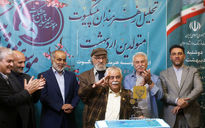 تجلیل از هنرمندان پیشکسوت متولد اردیبهشت ماه در باغ زیبا