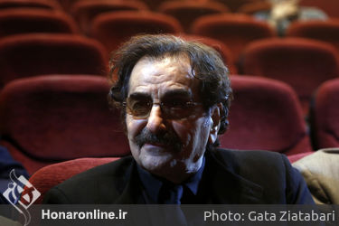 بازدید مرادخانی و جمعی از  اهالی هنر از موزه عروسکی در تالار حافظ