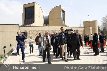 تشییع پیکر طلیعه کامران از مقابل موزه هنرهای معاصر