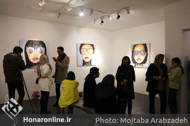 افتتاحیه نمایشگاه نقاشی‌های نیوشا خطیب در گالری فردا