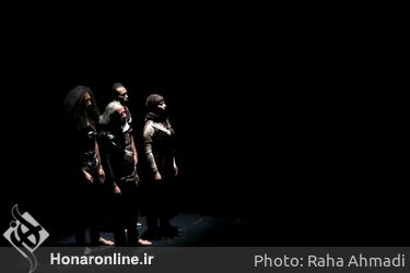 اجرای نمایش‌ «کمدی الهی» از کشور تونس در چهل و یکمین جشنواره تئاتر فجر - تالار وحدت