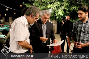 آیین کتابت فرازهایی از قرآن توسط خوشنویسان شیرازی در "مشق شب قدر"