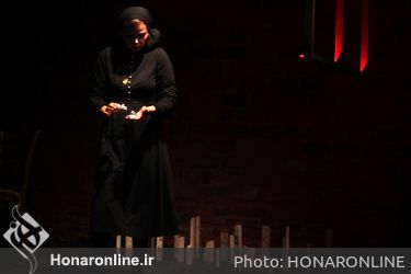 نمایش " سنگ‌ها برای آنتیگون" در پردیس شهرزاد