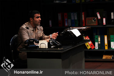 نمایش "لانچر پنج" در تالار حافظ