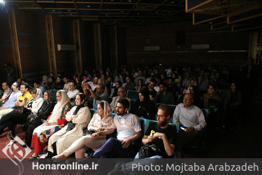 اجرای کنسرت تنبورنوازان واله و رونمایی از کتاب "ته‌رزهای باستانی تنبور" در خانه هنرمندان