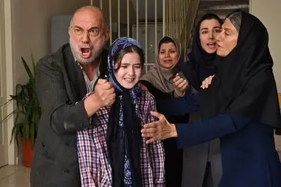 اکران آنلاین «سه جلد» از ۱۶ اردیبهشت